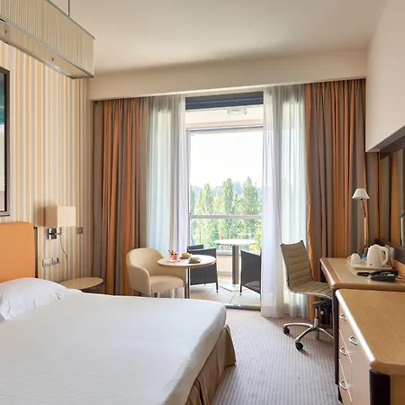 Unahotels 4* Βαρέζε