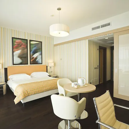 Unahotels 4*